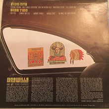 Laden Sie das Bild in den Galerie-Viewer, Bob Wills : Remembering... The Greatest Hits Of Bob Wills (LP, Comp, Mono)
