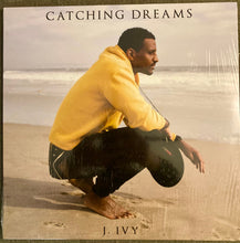 Laden Sie das Bild in den Galerie-Viewer, J. Ivy : Catching Dreams (LP)
