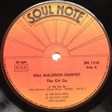 Laden Sie das Bild in den Galerie-Viewer, Mal Waldron Quintet : The Git Go - Live At The Village Vanguard (LP, Album)
