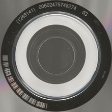 Laden Sie das Bild in den Galerie-Viewer, Sabrina Carpenter : Short N' Sweet (CD, Album, Dlx)
