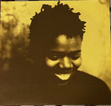 Laden Sie das Bild in den Galerie-Viewer, Tracy Chapman : Tracy Chapman (LP, Album, RE, 35t)
