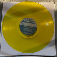 Laden Sie das Bild in den Galerie-Viewer, Various : Heartache In Your Hand (LP, Comp, Yel)
