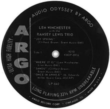 Laden Sie das Bild in den Galerie-Viewer, Lem Winchester And The Ramsey Lewis Trio : Perform A Tribute To Clifford Brown (LP, Album, Mono)
