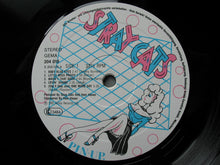 Laden Sie das Bild in den Galerie-Viewer, Stray Cats : Gonna Ball (LP, Album)
