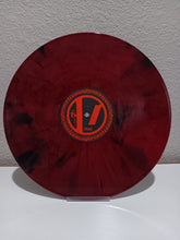 Laden Sie das Bild in den Galerie-Viewer, Twenty One Pilots : Breach (LP, Album, Red)
