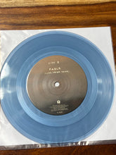 Laden Sie das Bild in den Galerie-Viewer, Gigi Perez : Gigi Perez - Live From VEVO  (7", RSD)
