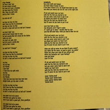 Laden Sie das Bild in den Galerie-Viewer, Billie Eilish : Don't Smile At Me (CD, EP, RE)
