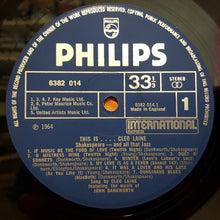 Laden Sie das Bild in den Galerie-Viewer, Cleo Laine : This Is... Cleo Laine - Shakespeare, And All That Jazz (LP, RE)
