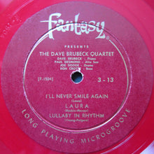 Laden Sie das Bild in den Galerie-Viewer, Dave Brubeck Quartet* Featuring Paul Desmond : Jazz At The College Of The Pacific (10", Album, Red)
