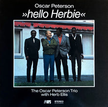 Laden Sie das Bild in den Galerie-Viewer, The Oscar Peterson Trio With Herb Ellis : Hello Herbie (LP, Album, Gat)
