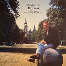 Laden Sie das Bild in den Galerie-Viewer, Chet Baker Trio : Daybreak (LP, Album)
