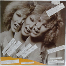 Laden Sie das Bild in den Galerie-Viewer, Tanya Tucker : Tear Me Apart (LP)
