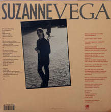 Laden Sie das Bild in den Galerie-Viewer, Suzanne Vega : Suzanne Vega (LP, Album, R -)
