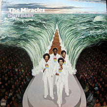 Laden Sie das Bild in den Galerie-Viewer, The Miracles : Do It Baby (LP, Album)
