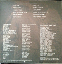 Laden Sie das Bild in den Galerie-Viewer, Neil Young : Comes A Time (LP, Album, Los)
