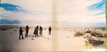 Laden Sie das Bild in den Galerie-Viewer, Wings (2) : Venus And Mars (LP, Album, RE, Pit)
