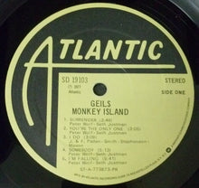 Laden Sie das Bild in den Galerie-Viewer, Geils* : Monkey Island (LP, Album, PR )
