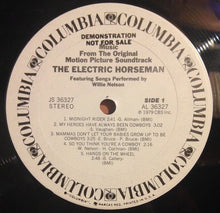 Laden Sie das Bild in den Galerie-Viewer, Willie Nelson / Dave Grusin : The Electric Horseman (Music From The Original Motion Picture Soundtrack) (LP, Album, Promo)
