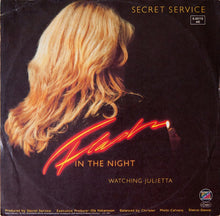 Laden Sie das Bild in den Galerie-Viewer, Secret Service : Flash In The Night / Watching Julietta (12", Single)
