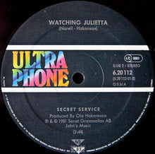 Laden Sie das Bild in den Galerie-Viewer, Secret Service : Flash In The Night / Watching Julietta (12", Single)
