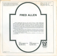 Laden Sie das Bild in den Galerie-Viewer, Fred Allen (2) : The World Of Fred Allen (LP, Album)
