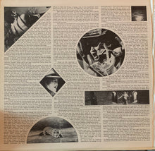 Laden Sie das Bild in den Galerie-Viewer, Genesis : The Lamb Lies Down On Broadway (2xLP, Album, RP, PR )
