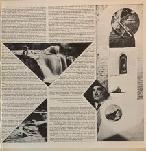 Laden Sie das Bild in den Galerie-Viewer, Genesis : The Lamb Lies Down On Broadway (2xLP, Album, RP, PR )
