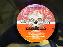 Laden Sie das Bild in den Galerie-Viewer, ZZ Top : Degüello (LP, Album, Los)
