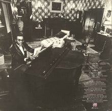 Laden Sie das Bild in den Galerie-Viewer, Chic : Risqué (LP, Album, SP)
