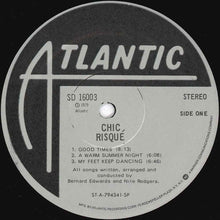 Laden Sie das Bild in den Galerie-Viewer, Chic : Risqué (LP, Album, SP)
