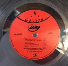 Charger l'image dans la galerie, Sumy : Tryin To Survive (LP, Album, Ltd, RE, Cle)
