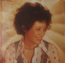 Laden Sie das Bild in den Galerie-Viewer, Janis Ian : Between The Lines (LP, Album, San)
