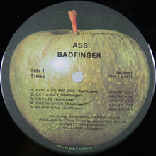 Laden Sie das Bild in den Galerie-Viewer, Badfinger : Ass (LP, Album, Win)
