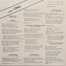 Laden Sie das Bild in den Galerie-Viewer, Chili (5) : Makin' Chili (LP, Album)
