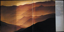 Laden Sie das Bild in den Galerie-Viewer, MFSB : Philadelphia Freedom (LP, Album, Gat)
