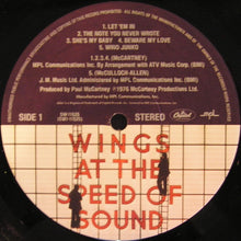 Laden Sie das Bild in den Galerie-Viewer, Wings (2) : Wings At The Speed Of Sound (LP, Album, Win)
