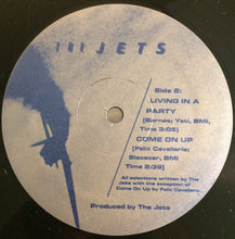 Laden Sie das Bild in den Galerie-Viewer, The Jets (13) : Status 980 (12", EP)
