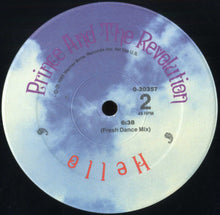 Laden Sie das Bild in den Galerie-Viewer, Prince And The Revolution : Pop Life (12", Maxi, Spe)
