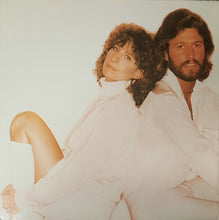 Laden Sie das Bild in den Galerie-Viewer, Barbra Streisand : Guilty (LP, Album, Ter)
