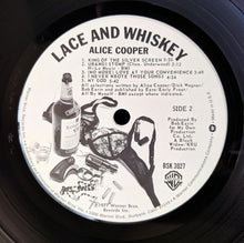 Laden Sie das Bild in den Galerie-Viewer, Alice Cooper (2) : Lace And Whiskey (LP, Album)
