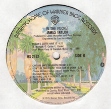 Laden Sie das Bild in den Galerie-Viewer, James Taylor (2) : In The Pocket (LP, Album, Jac)
