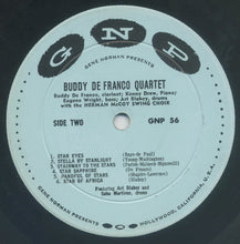 Laden Sie das Bild in den Galerie-Viewer, Gerry Mulligan With Chet Baker Special Added Attraction! Buddy DeFranco And His Quartet* With Voices* : Gerry Mulligan With Chet Baker Special Added Attraction! Buddy DeFranco And His Quartet With Voices (LP, Comp, RE)
