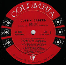 Laden Sie das Bild in den Galerie-Viewer, Doris Day : Cuttin&#39; Capers (LP, Album, Mono)
