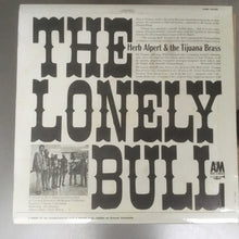 Laden Sie das Bild in den Galerie-Viewer, Herb Alpert &amp; The Tijuana Brass : The Lonely Bull (LP, Album, RE)
