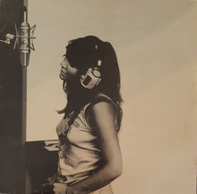 Laden Sie das Bild in den Galerie-Viewer, Linda Ronstadt : Don&#39;t Cry Now (LP, Album, San)
