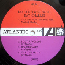 Laden Sie das Bild in den Galerie-Viewer, Ray Charles : Do The Twist With Ray Charles (LP, Comp, Mono, Whi)
