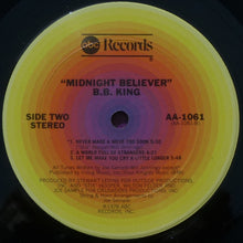 Laden Sie das Bild in den Galerie-Viewer, B.B. King : Midnight Believer (LP, Album, San)
