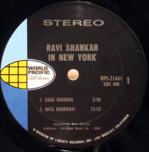 Laden Sie das Bild in den Galerie-Viewer, Ravi Shankar, Alla Rakha : Ravi Shankar In New York (LP, Album)
