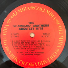 Laden Sie das Bild in den Galerie-Viewer, The Chambers Brothers : The Chambers Brothers&#39; Greatest Hits (LP, Comp, Pit)
