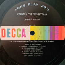 Laden Sie das Bild in den Galerie-Viewer, Johnny Wright (2) : Country... The Wright Way (LP, Album, Mono)
